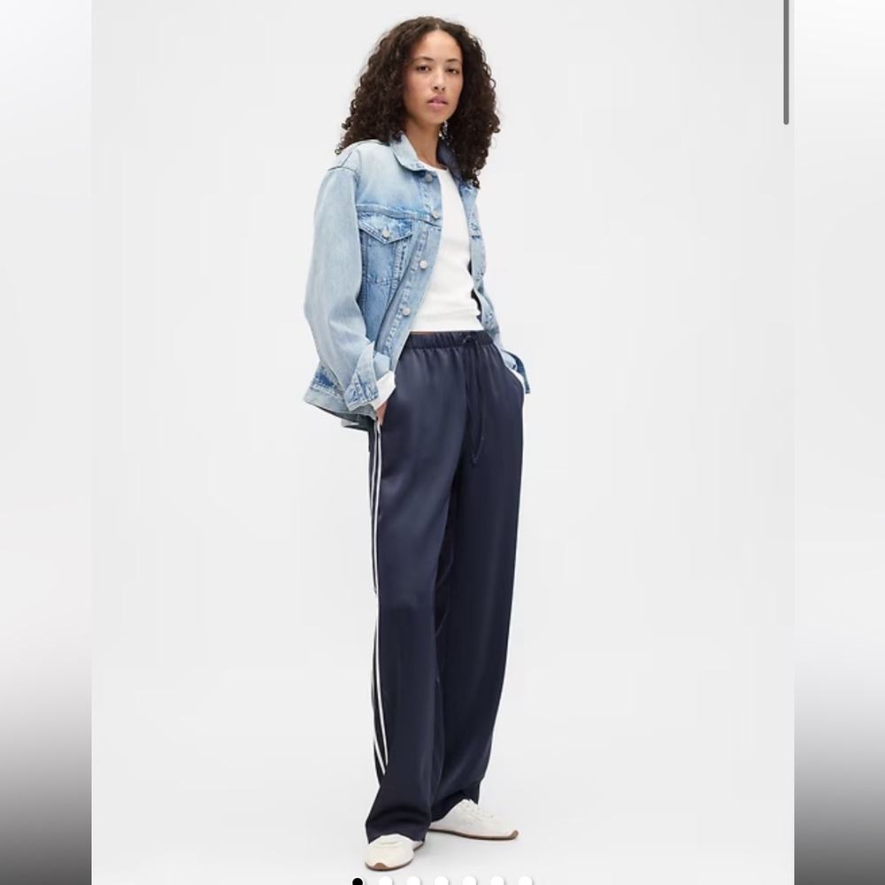 Relaxed Satin Straight-Leg Crop Pants